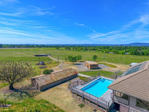 590 Pleasant Avenue Santa Rosa CA 95403