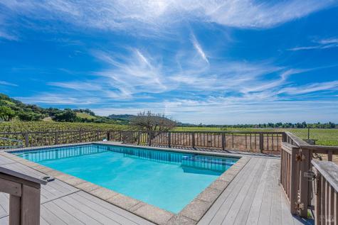 590 Pleasant Avenue Santa Rosa CA 95403