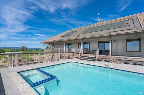 590 Pleasant Avenue Santa Rosa CA 95403