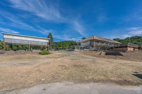 590 Pleasant Avenue Santa Rosa CA 95403