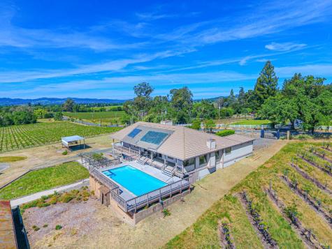 590 Pleasant Avenue Santa Rosa CA 95403