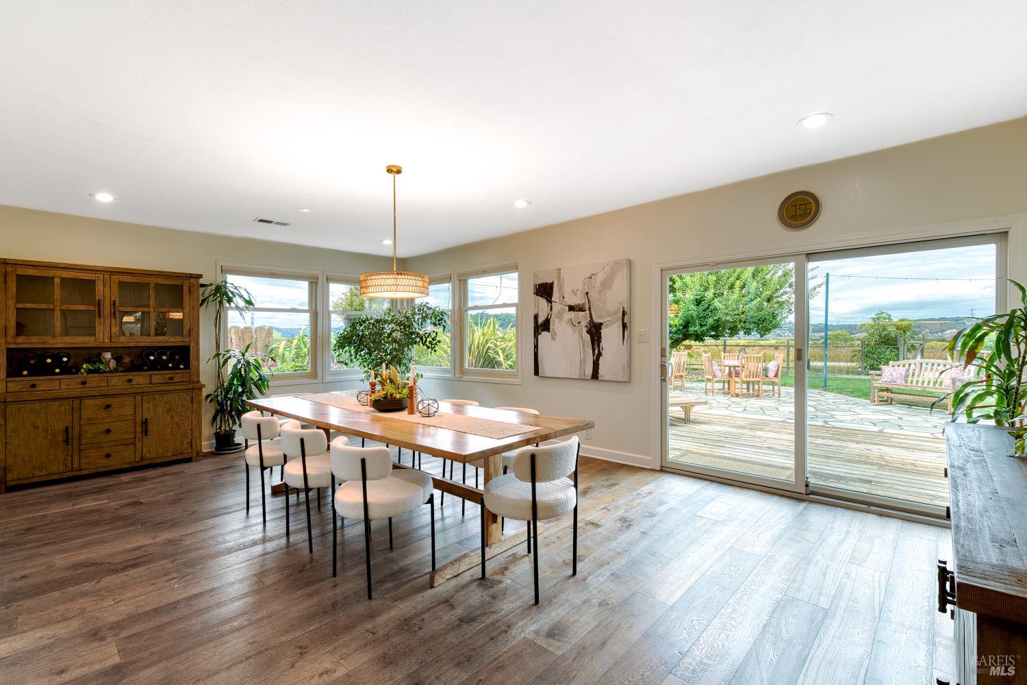 133 Montego Key Novato CA 94949