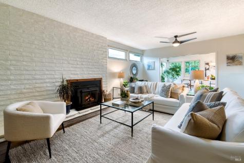 133 Montego Key Novato CA 94949