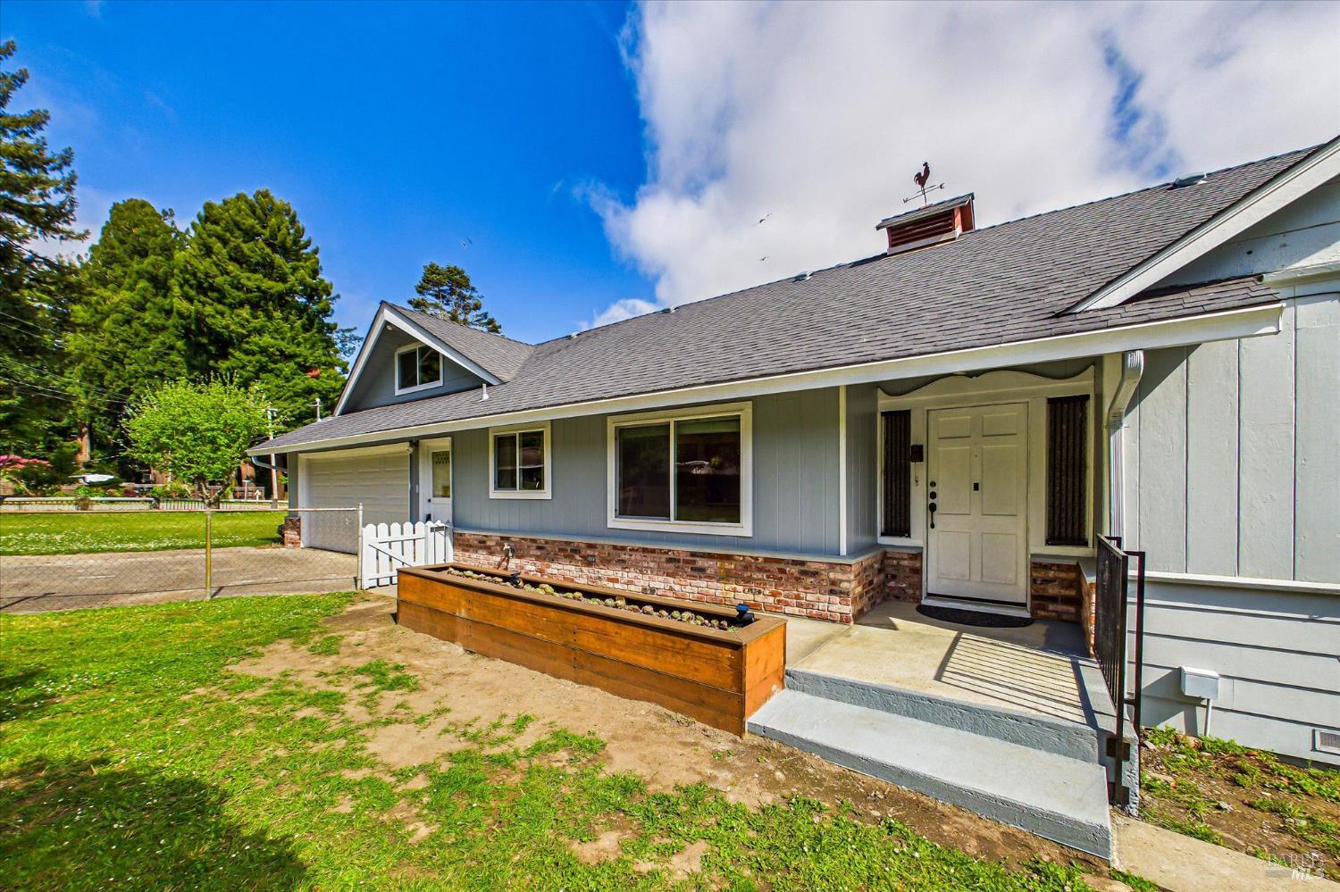 305 Belleview Avenue Rio Dell CA 95562