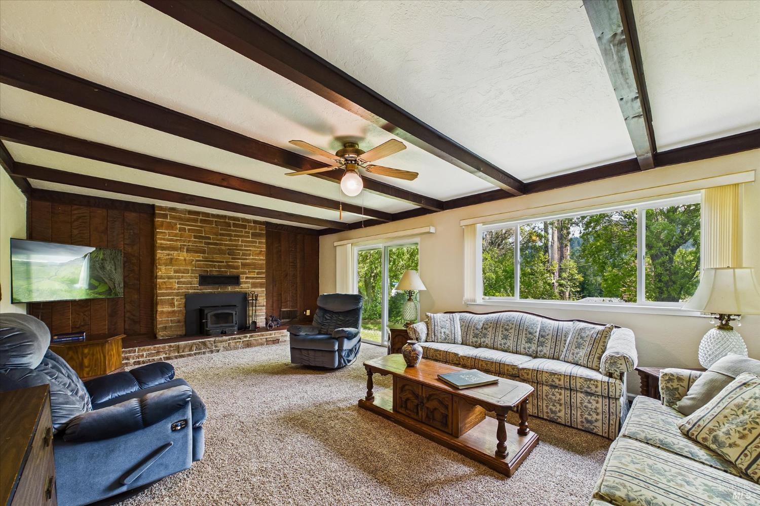 305 Belleview Avenue Rio Dell CA 95562