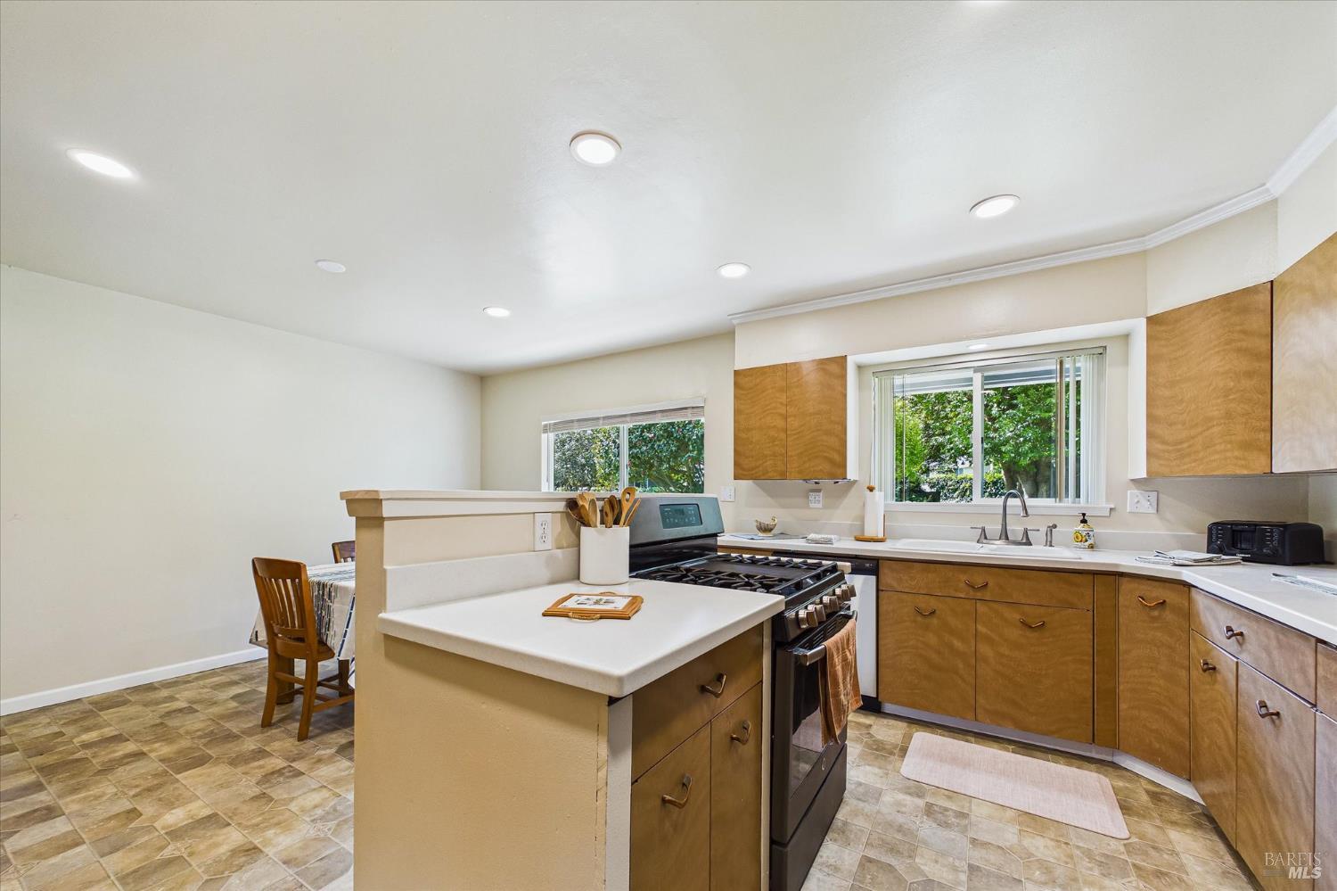 305 Belleview Avenue Rio Dell CA 95562