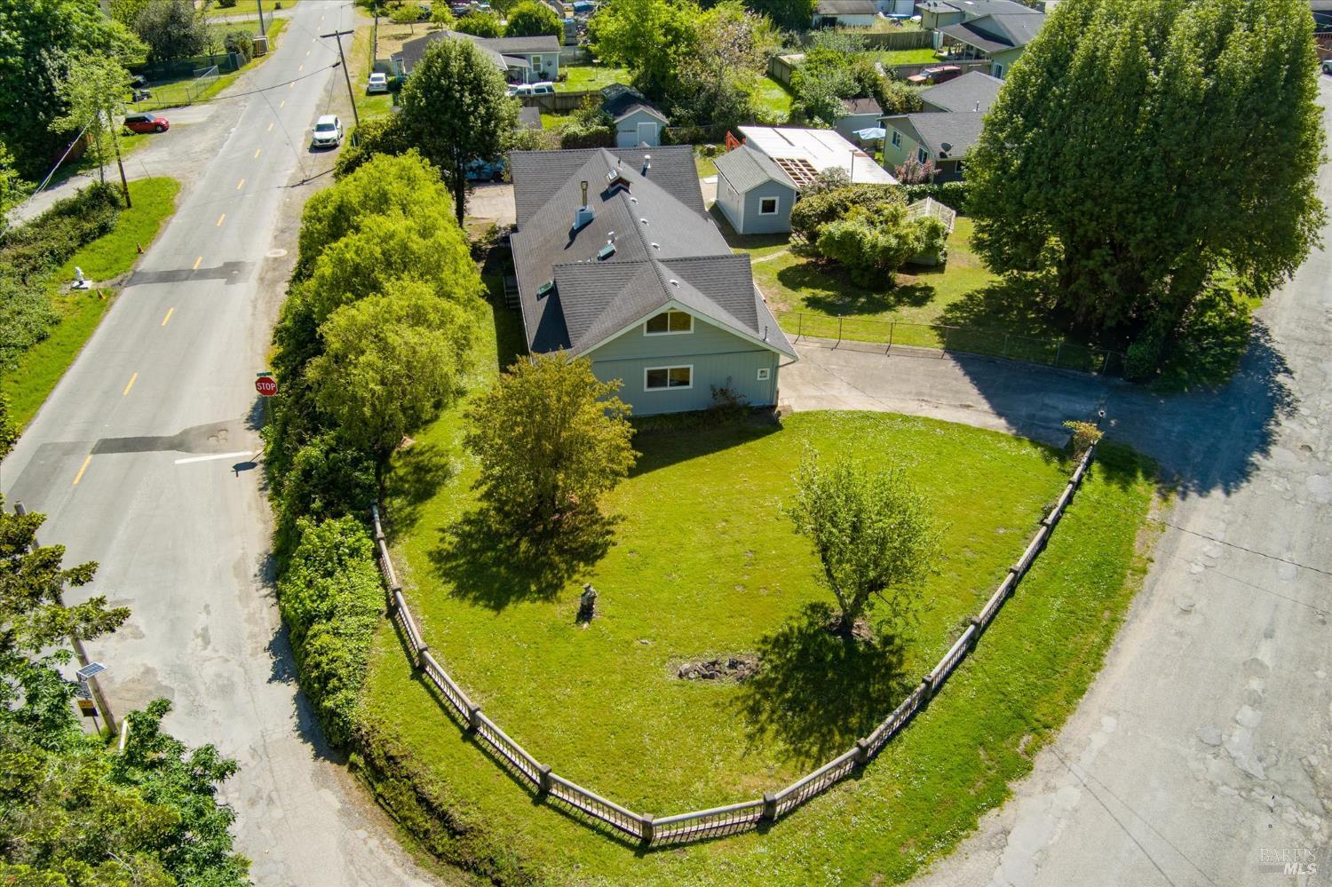 305 Belleview Avenue Rio Dell CA 95562