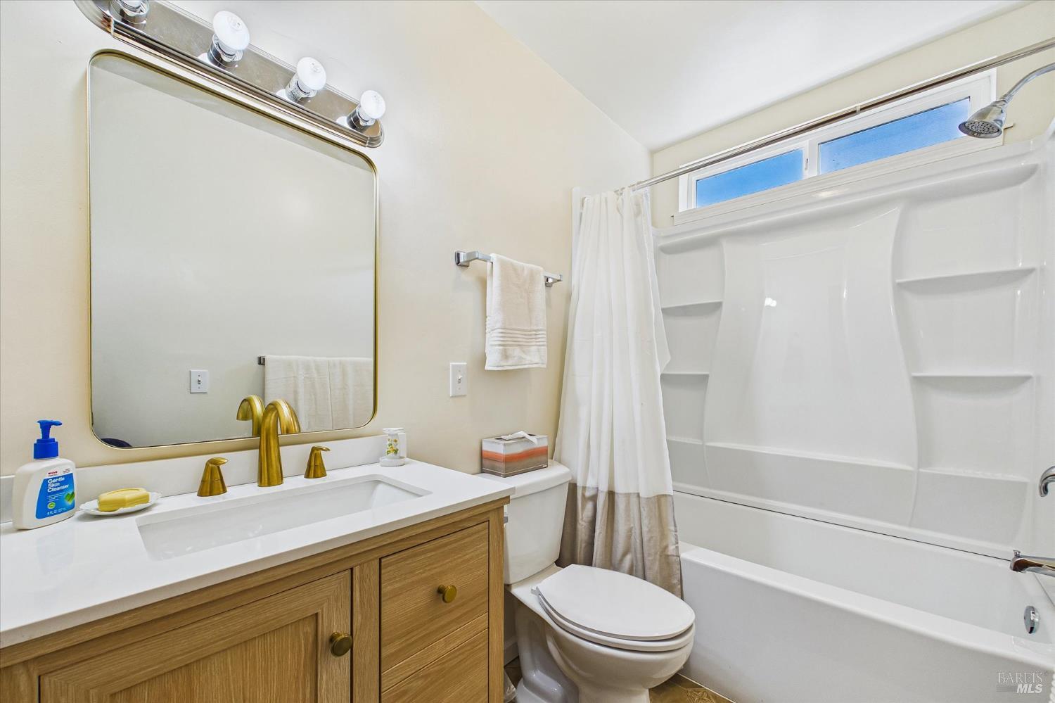305 Belleview Avenue Rio Dell CA 95562