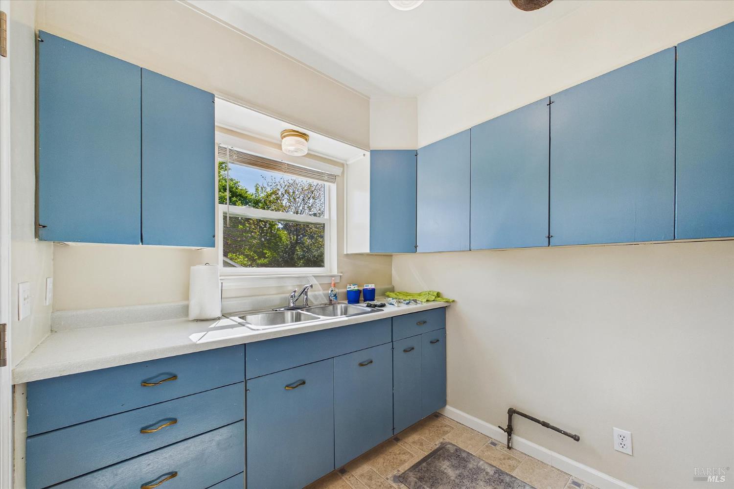 305 Belleview Avenue Rio Dell CA 95562