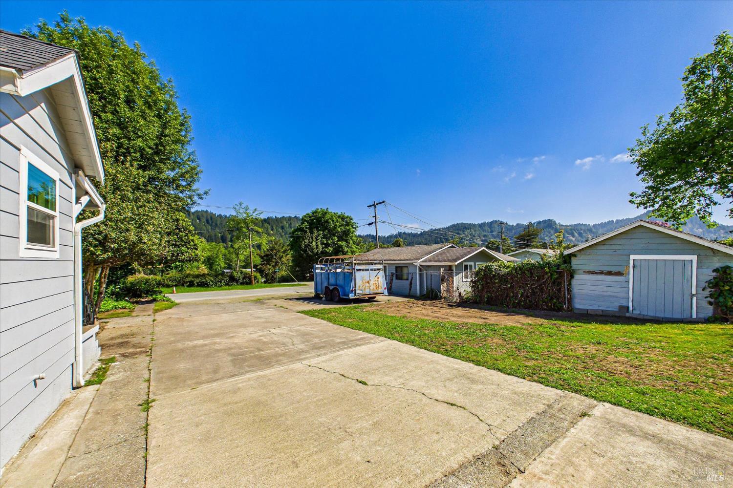 305 Belleview Avenue Rio Dell CA 95562