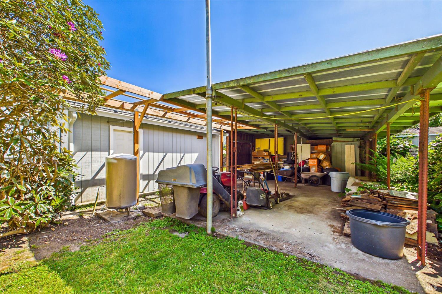 305 Belleview Avenue Rio Dell CA 95562