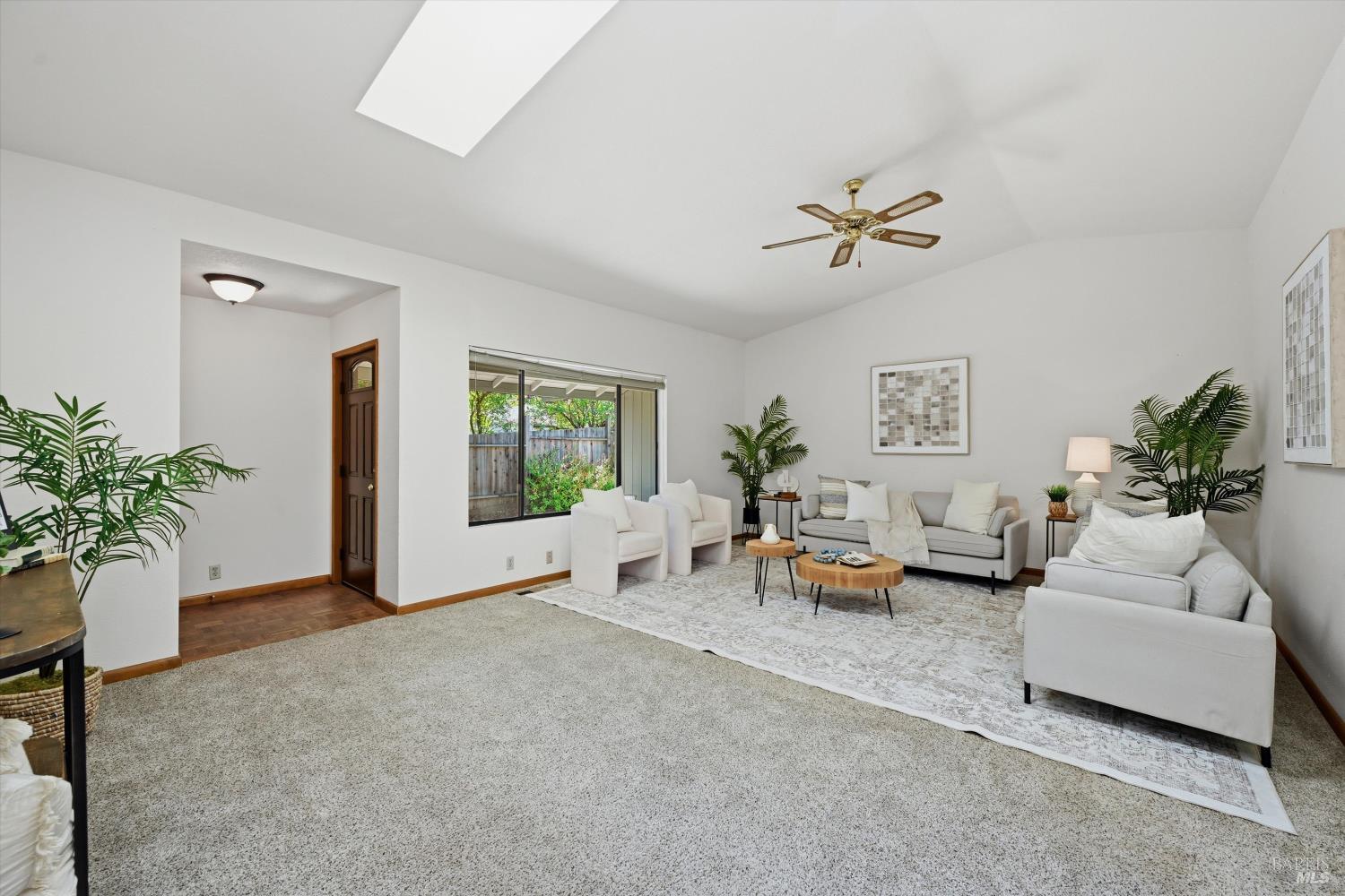 929 Helen Avenue Ukiah CA 95482