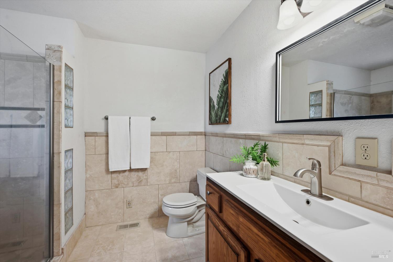 929 Helen Avenue Ukiah CA 95482
