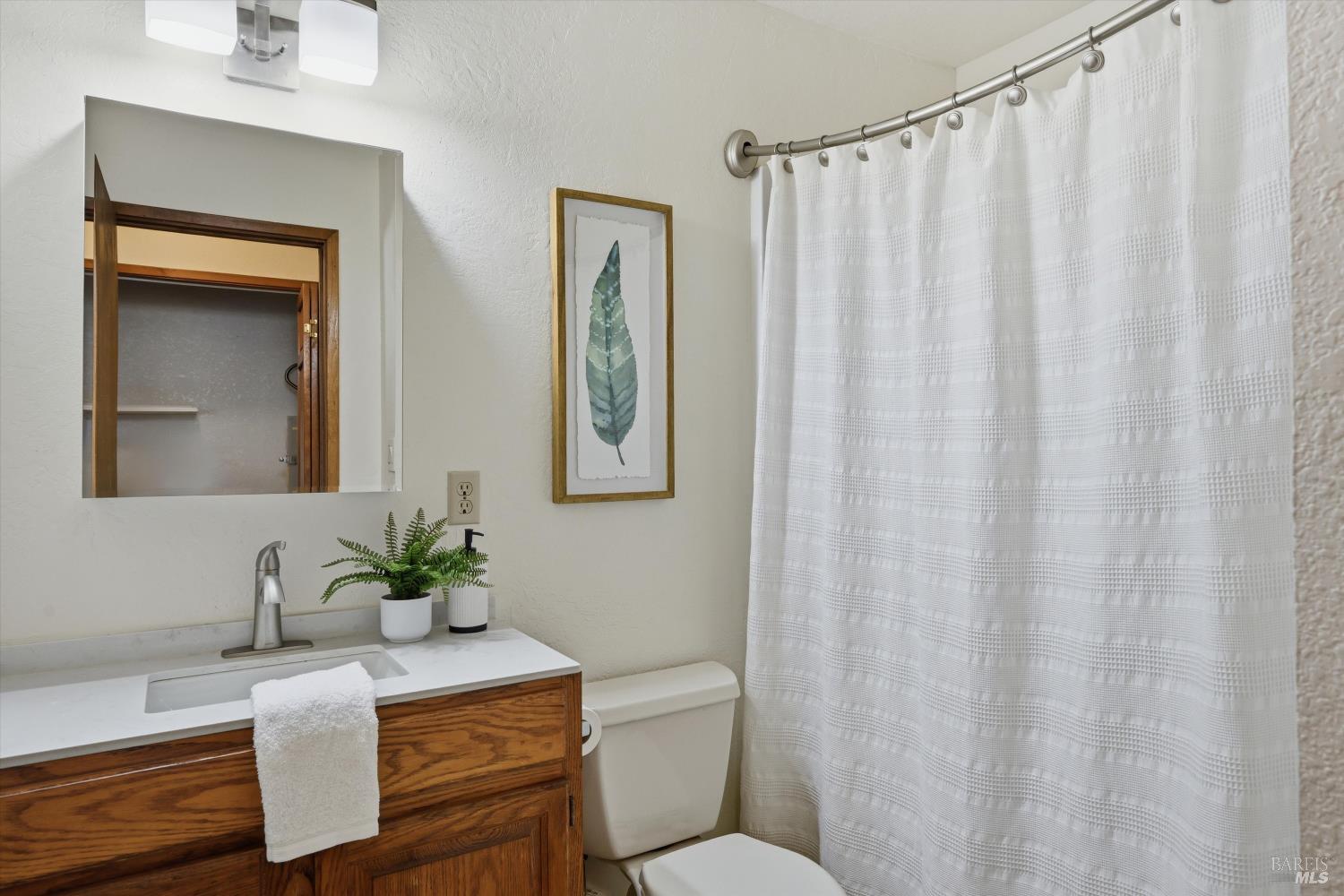 929 Helen Avenue Ukiah CA 95482