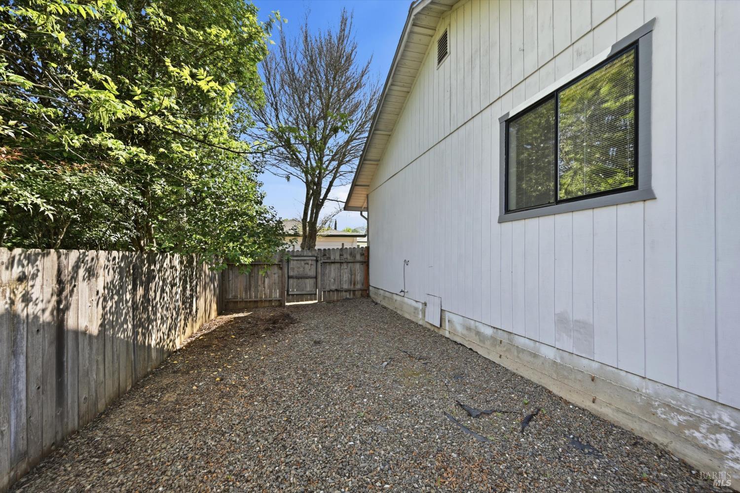 929 Helen Avenue Ukiah CA 95482
