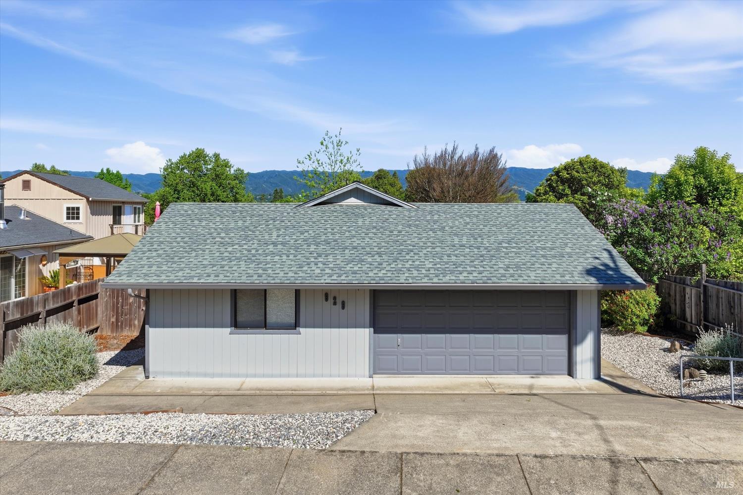 929 Helen Avenue Ukiah CA 95482