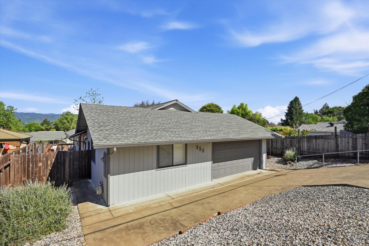 929 Helen Avenue Ukiah CA 95482