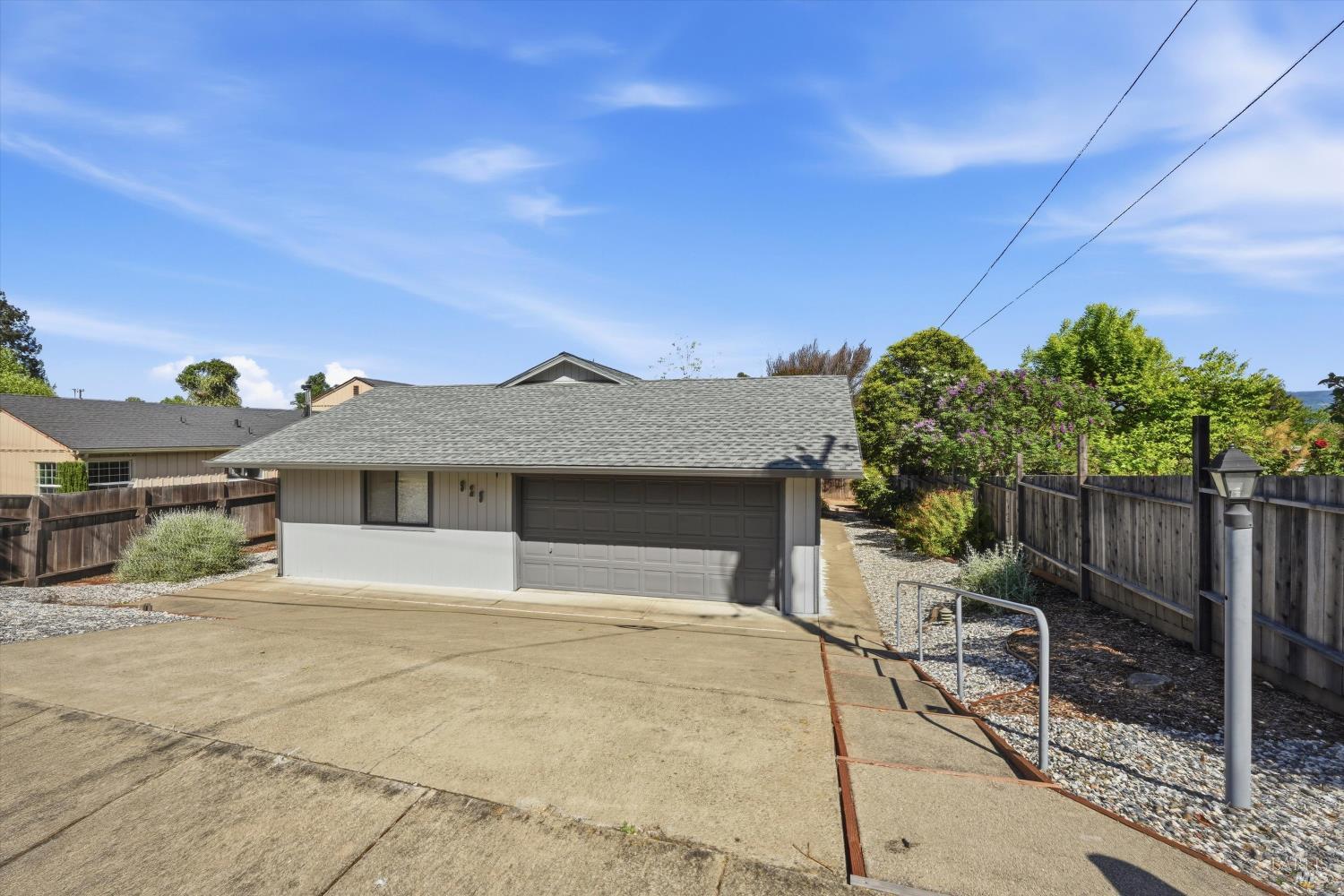 929 Helen Avenue Ukiah CA 95482