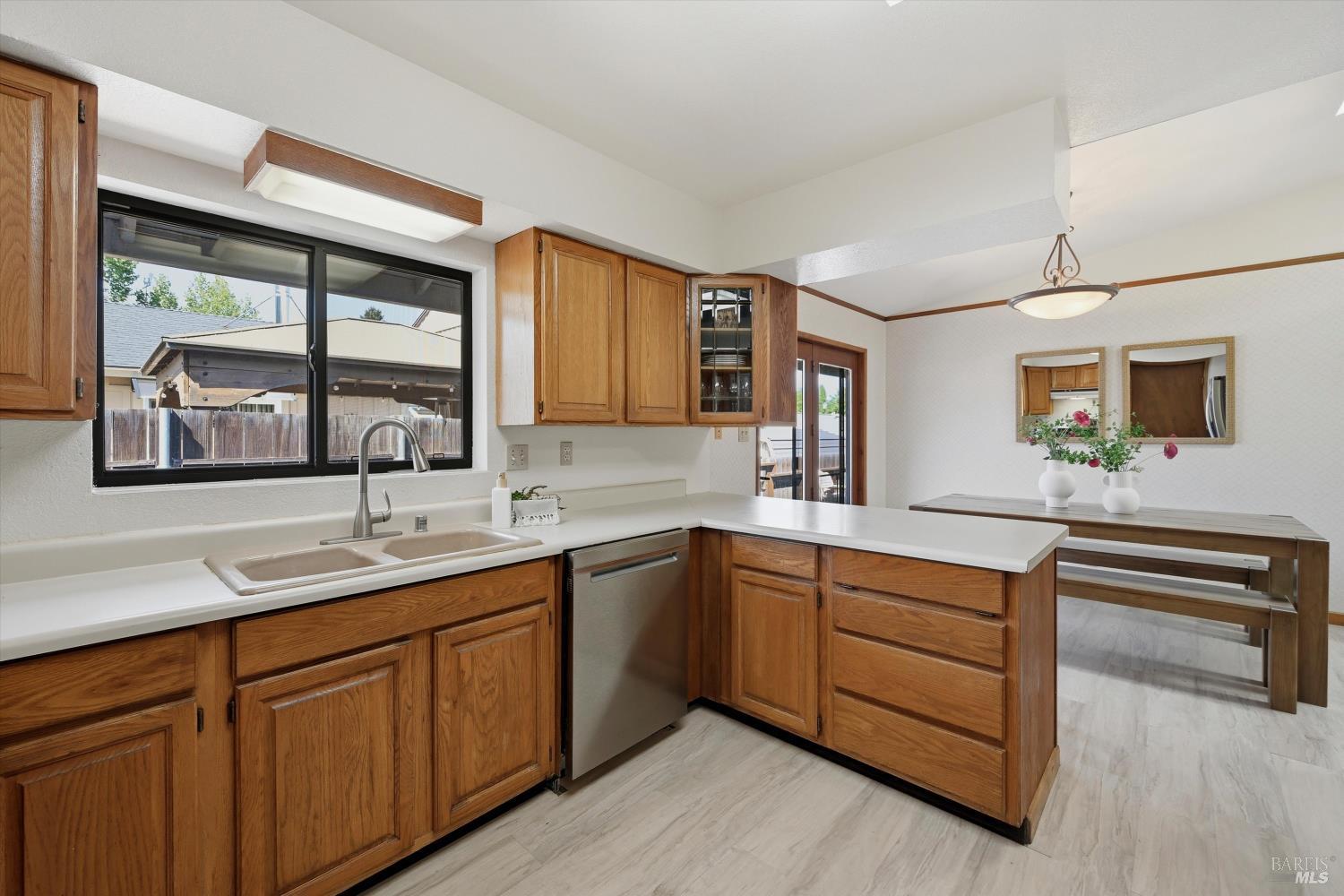 929 Helen Avenue Ukiah CA 95482