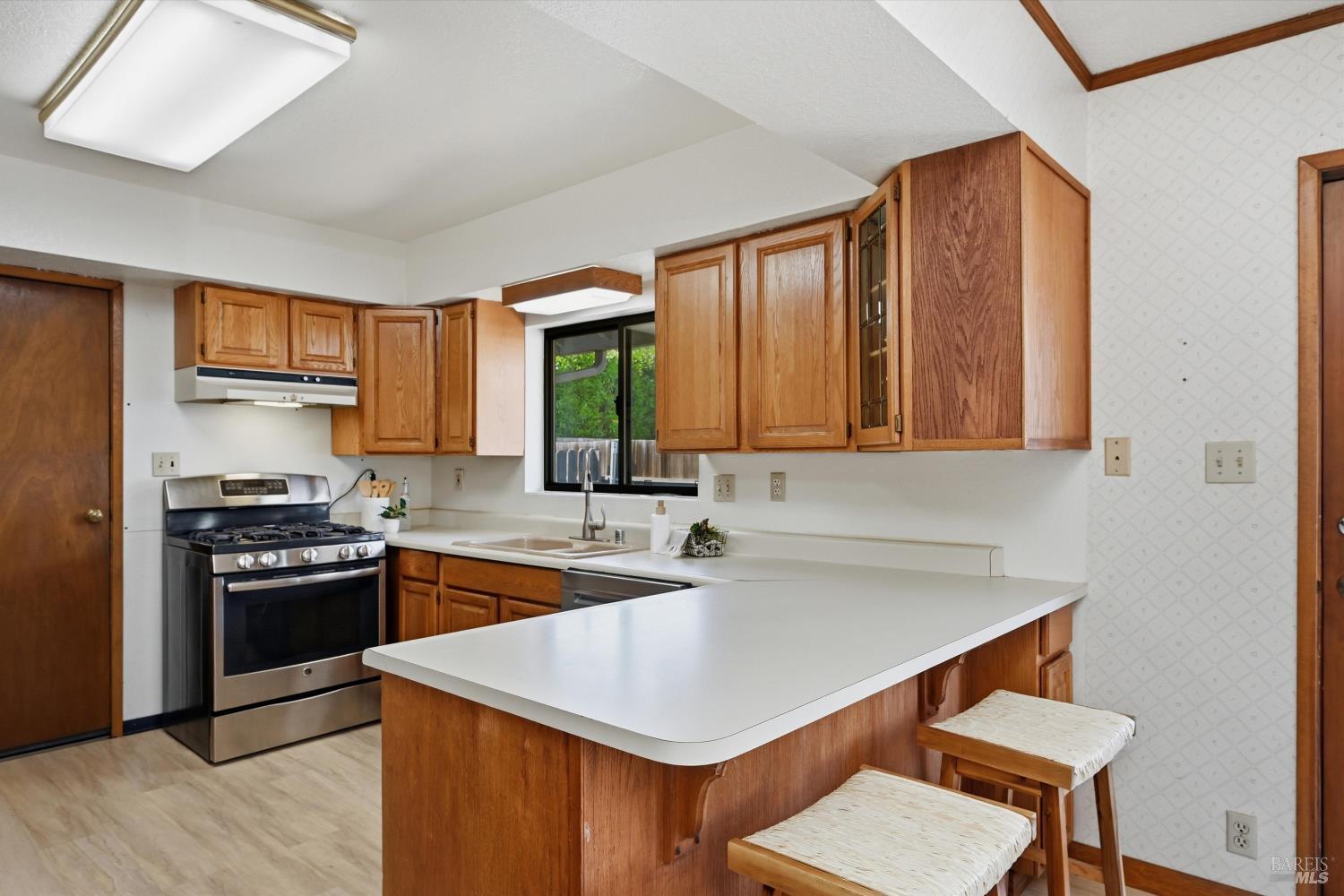 929 Helen Avenue Ukiah CA 95482