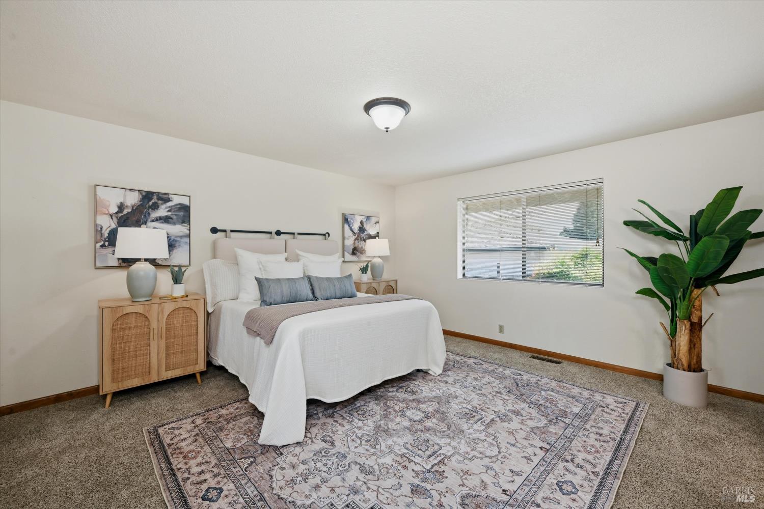 929 Helen Avenue Ukiah CA 95482