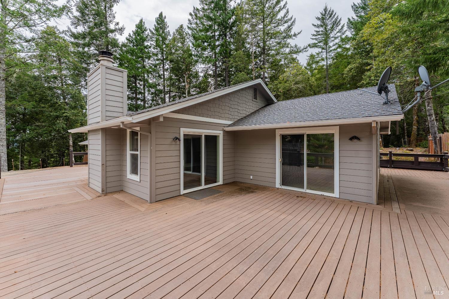 2129 Clover Drive Willits CA 95490