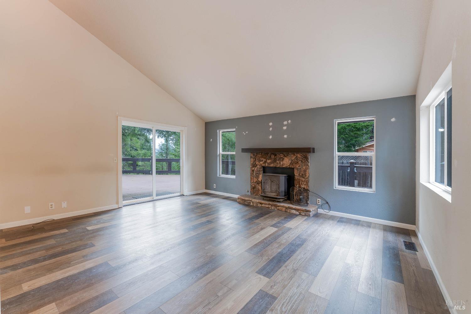 2129 Clover Drive Willits CA 95490
