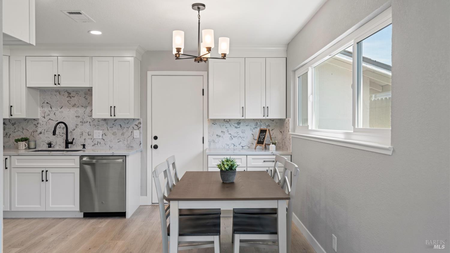 1648 Alamo Drive Vacaville CA 95687