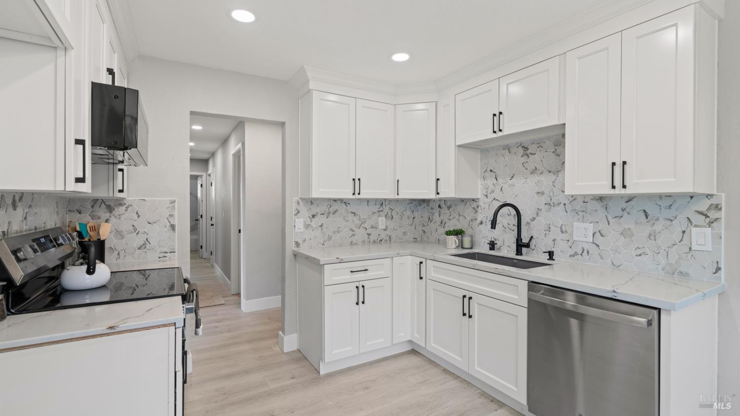 1648 Alamo Drive Vacaville CA 95687