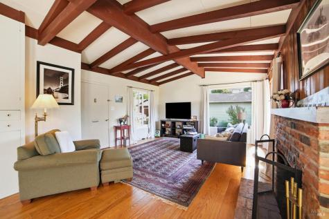 1924 Diamond Court Santa Rosa CA 95404