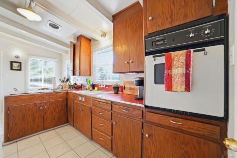 1924 Diamond Court Santa Rosa CA 95404