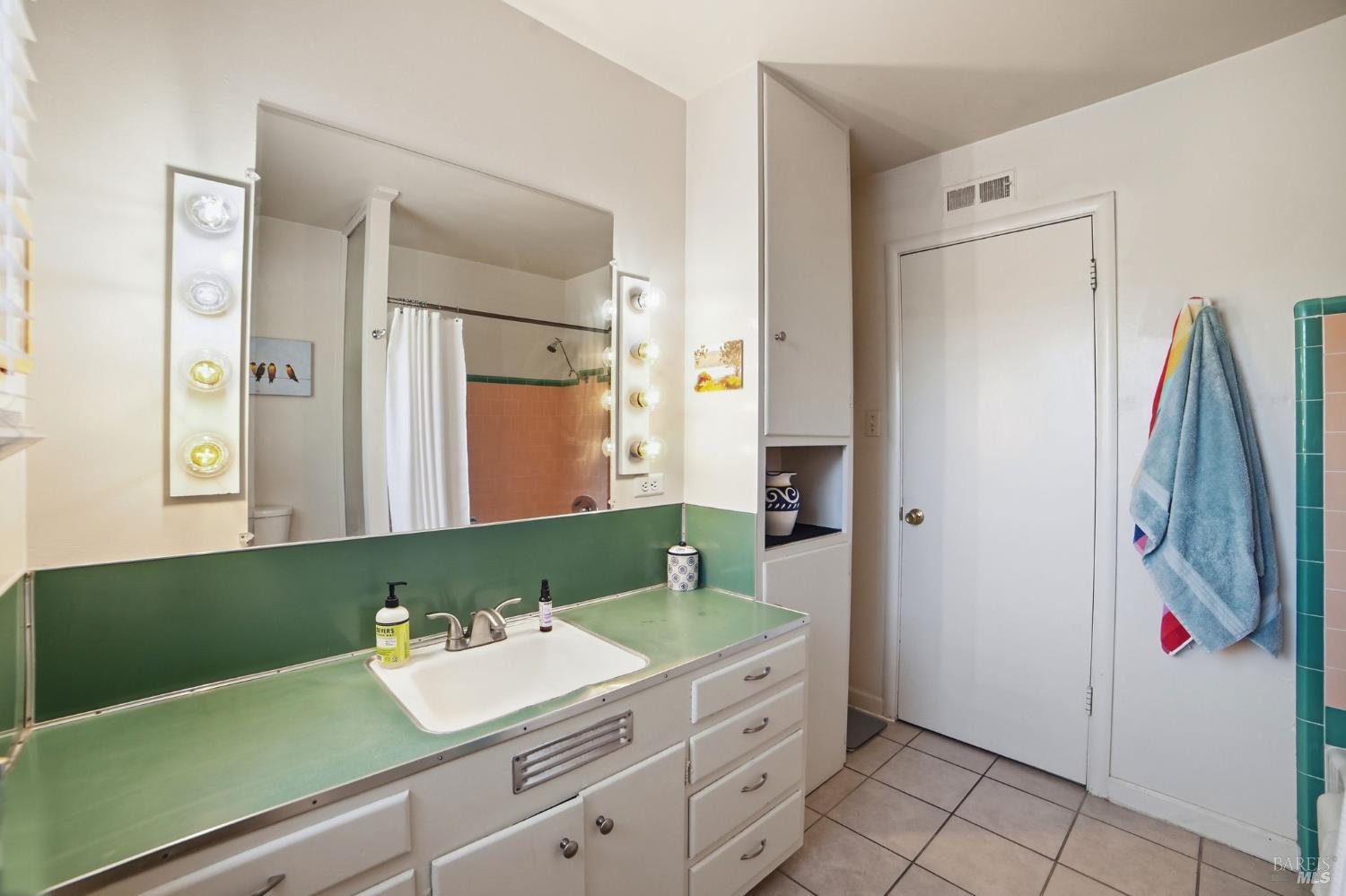 1924 Diamond Court Santa Rosa CA 95404