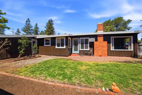 1924 Diamond Court Santa Rosa CA 95404