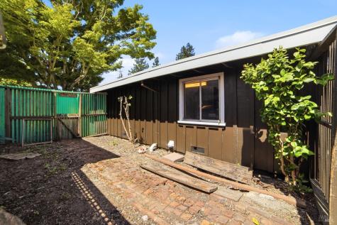 1924 Diamond Court Santa Rosa CA 95404