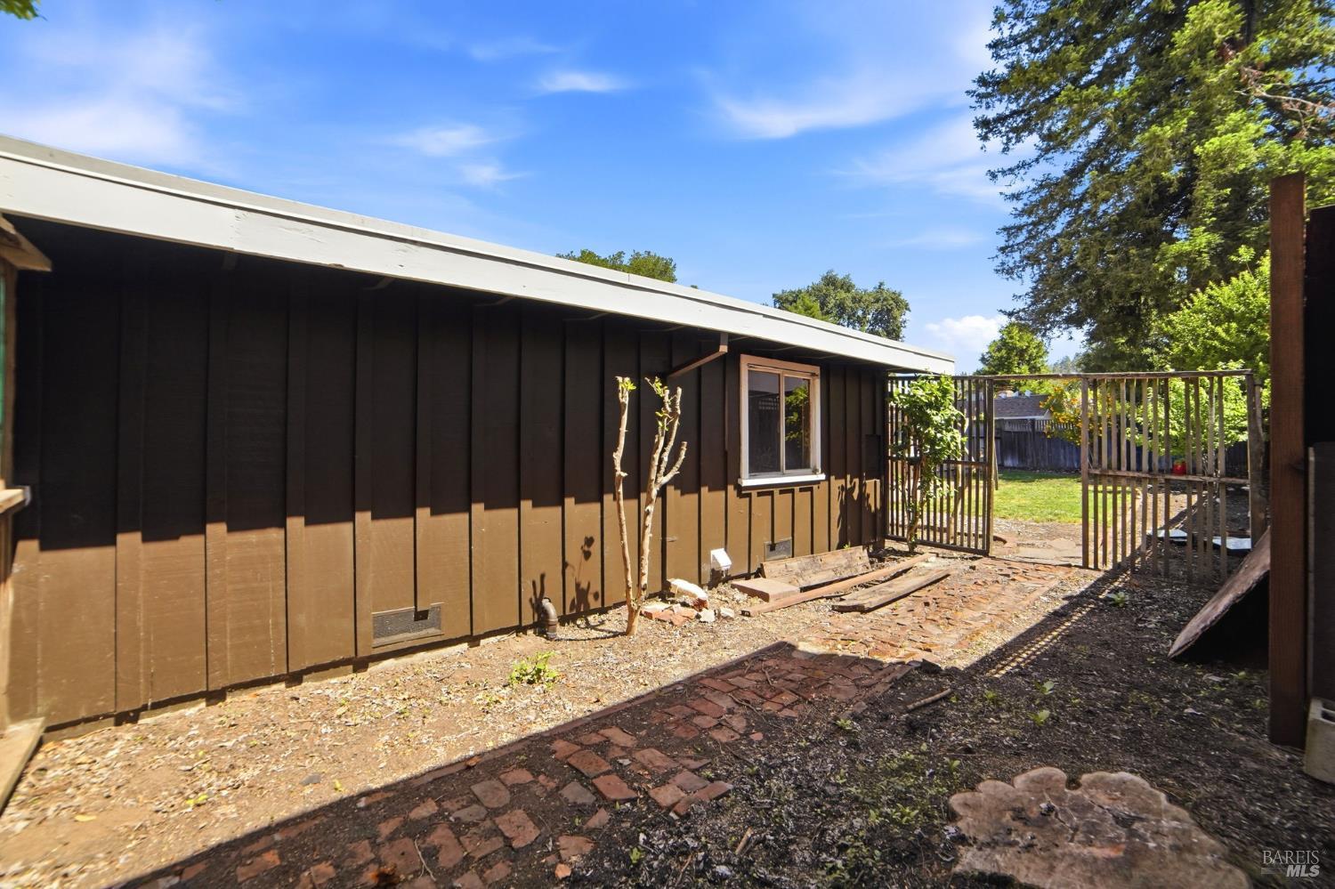1924 Diamond Court Santa Rosa CA 95404