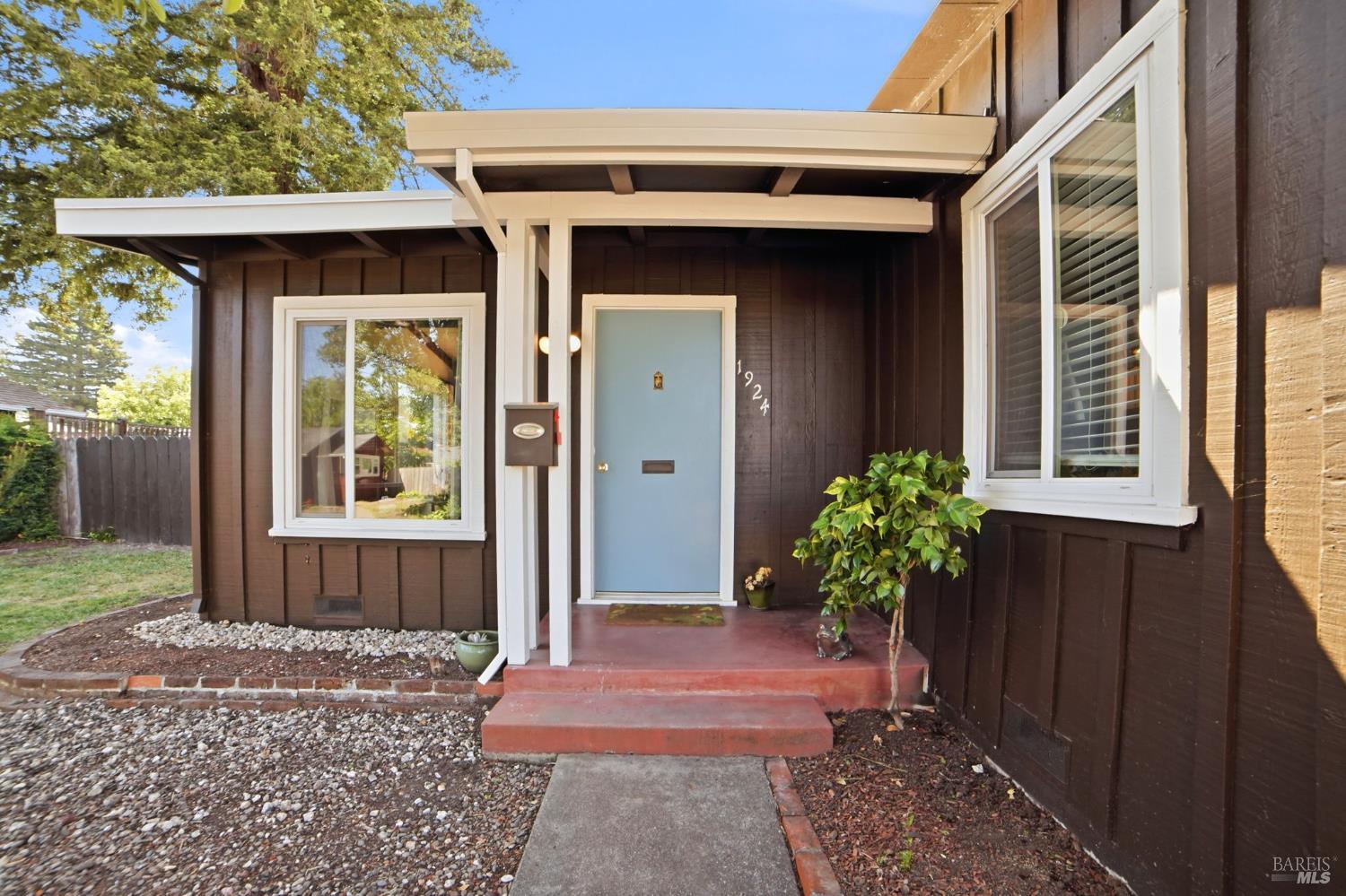1924 Diamond Court Santa Rosa CA 95404