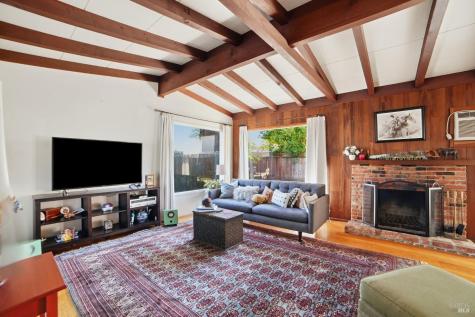 1924 Diamond Court Santa Rosa CA 95404