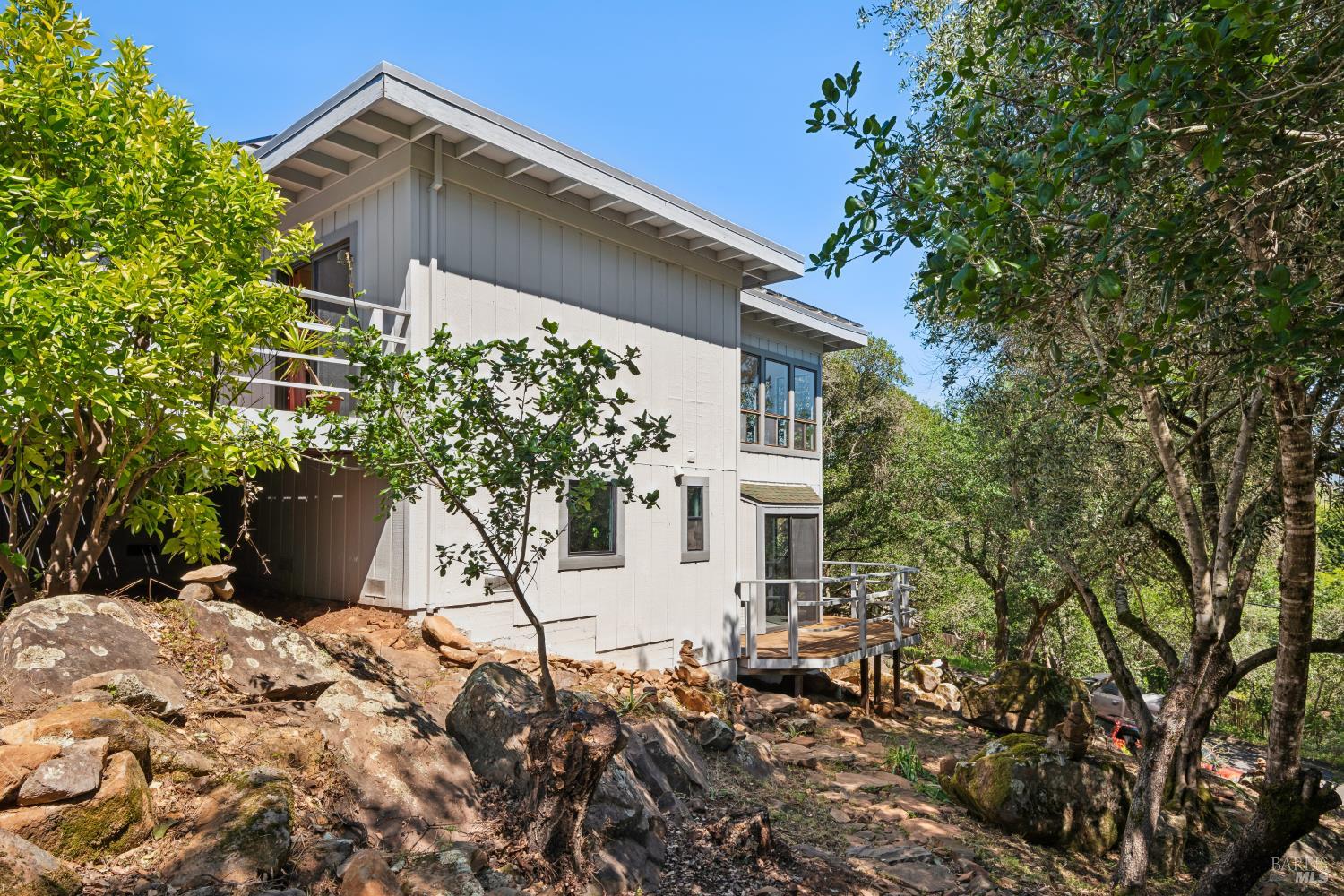 1475 Los Olivos Road Santa Rosa CA 95404