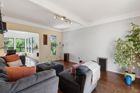 1475 Los Olivos Road Santa Rosa CA 95404