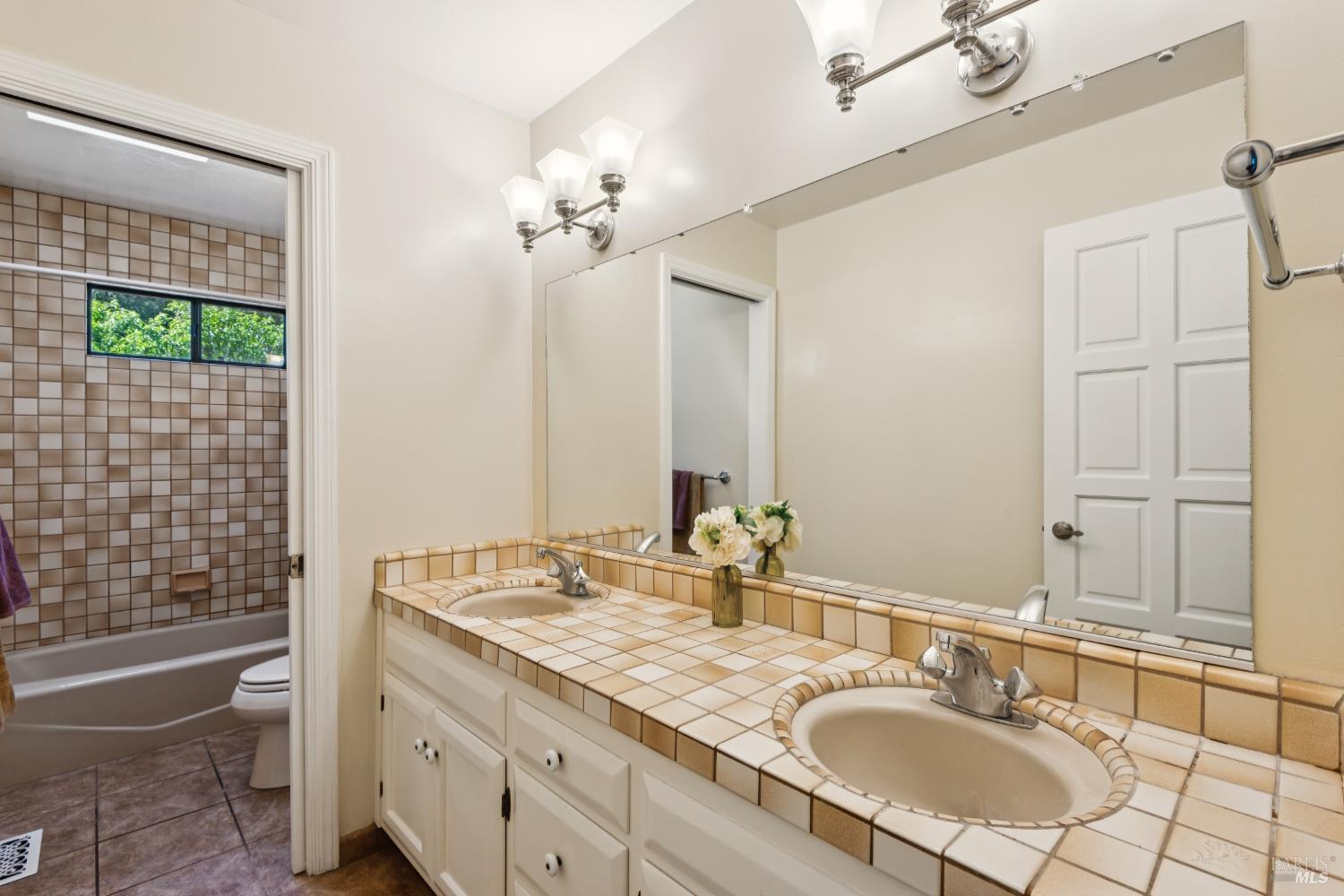 1475 Los Olivos Road Santa Rosa CA 95404
