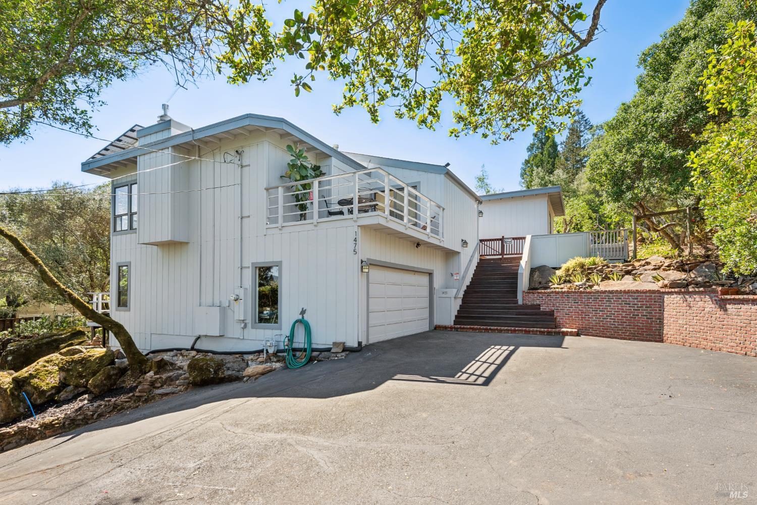 1475 Los Olivos Road Santa Rosa CA 95404