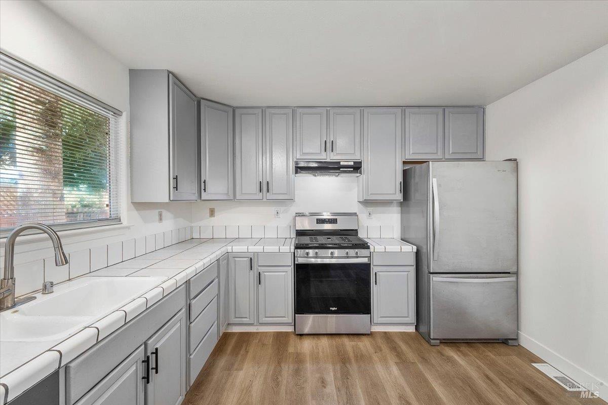 2802 Marlow Road Santa Rosa CA 95403