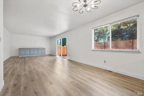 2802 Marlow Road Santa Rosa CA 95403