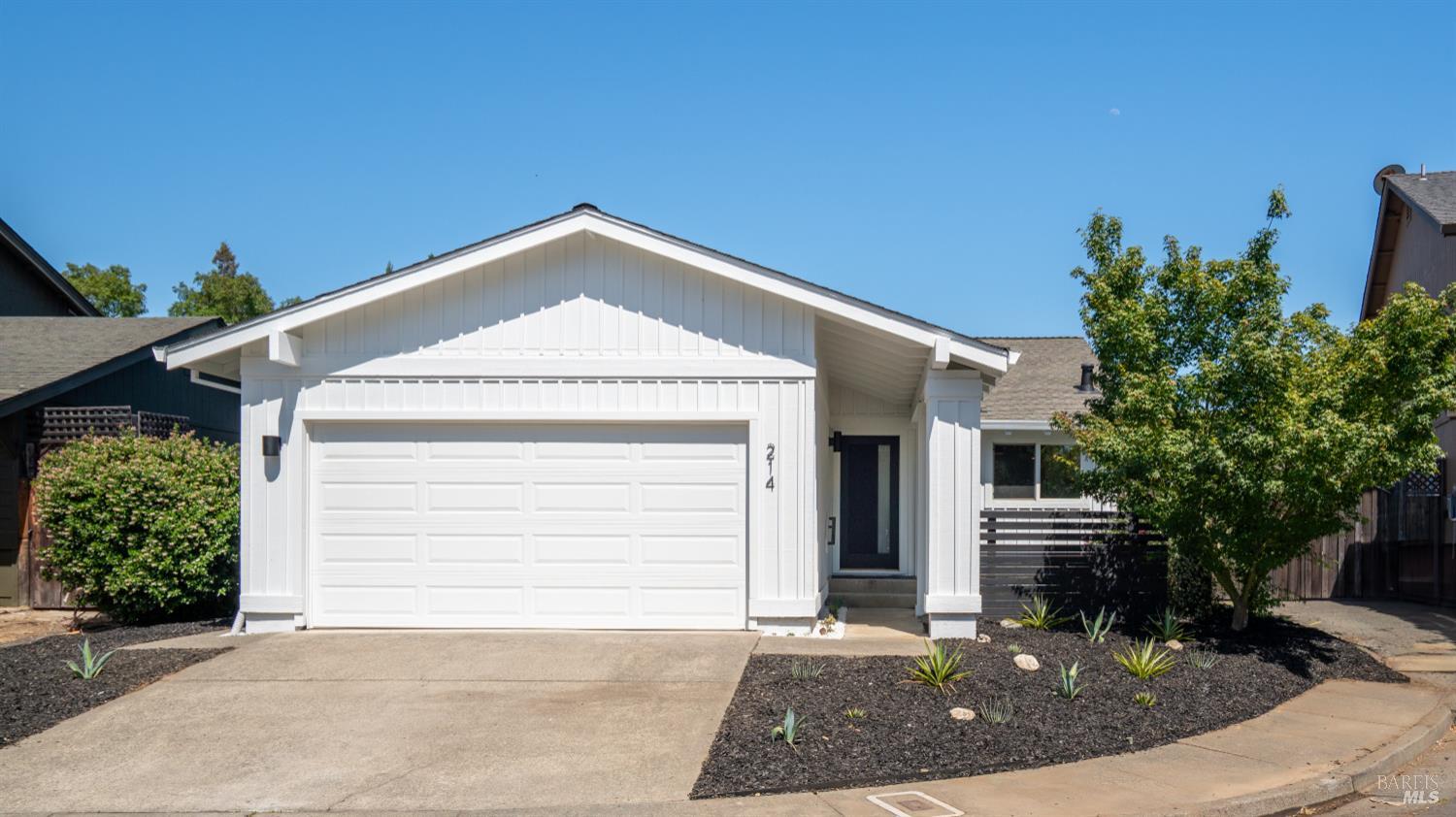 214 Hummingbird Court Healdsburg CA 95448