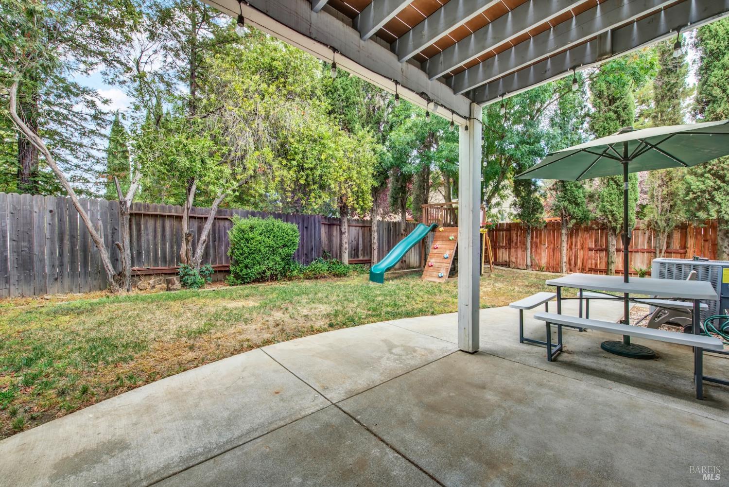 620 Monk Court Dixon CA 95620
