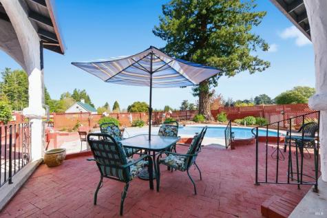 5174 Blank Road Sebastopol CA 95472