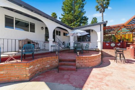 5174 Blank Road Sebastopol CA 95472