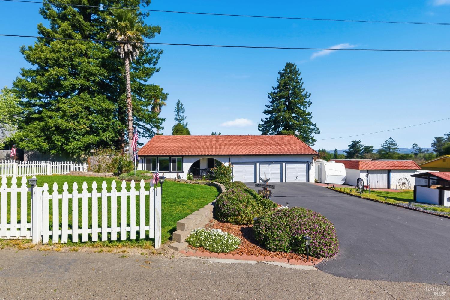 5174 Blank Road Sebastopol CA 95472