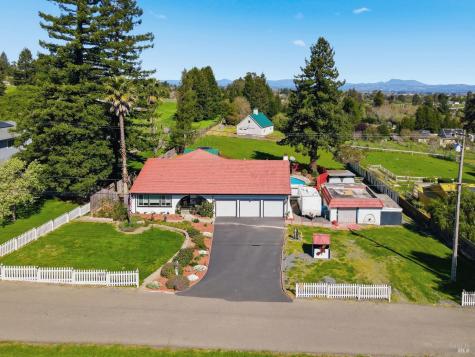 5174 Blank Road Sebastopol CA 95472