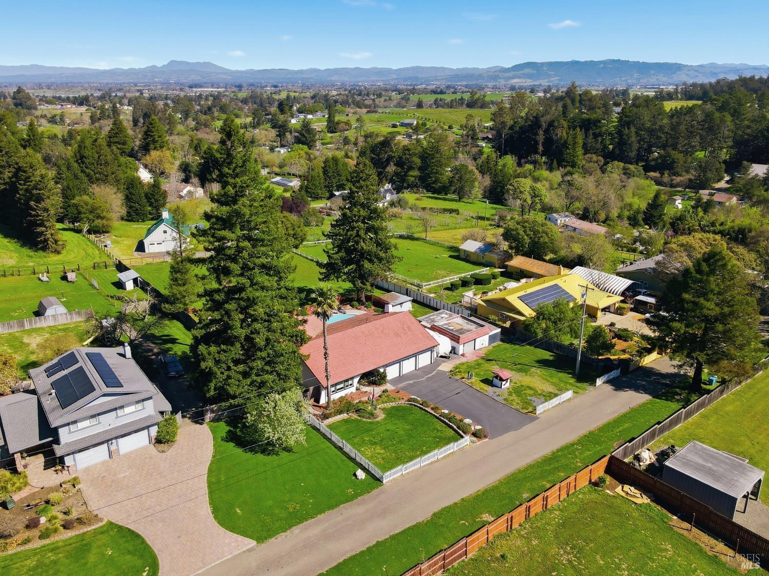 5174 Blank Road Sebastopol CA 95472